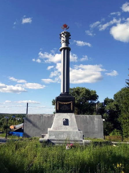 Мемориал в деревне Октябрьская